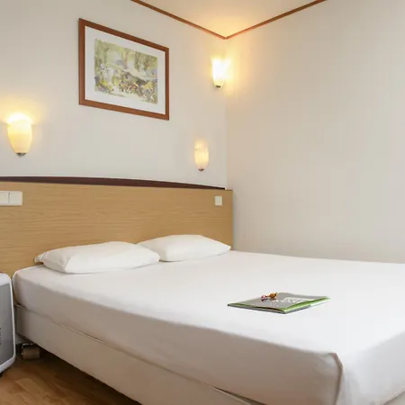 Campanile & Restaurant 3*