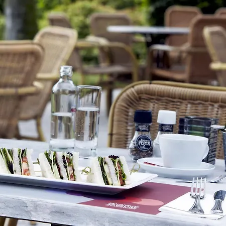 Campanile & Restaurant Hotel