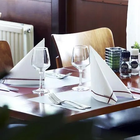 Hotel Campanile & Restaurant 3*