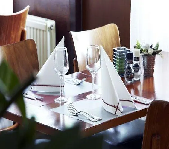 Campanile & Restaurant 3*