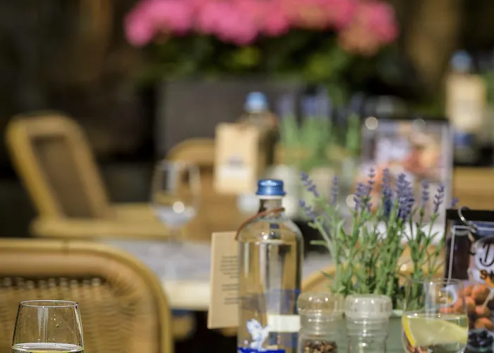 Campanile & Restaurant 3* 블라르딩겐