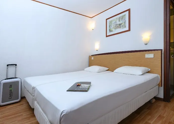 Ξενοδοχείο Campanile & Restaurant 3*