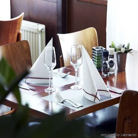Campanile & Restaurant 3*