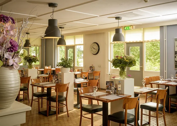 Campanile & Restaurant 3*