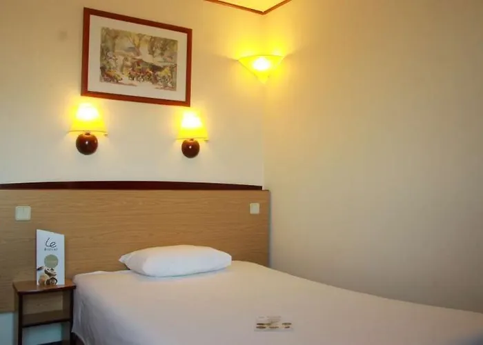 Campanile & Restaurant 3*